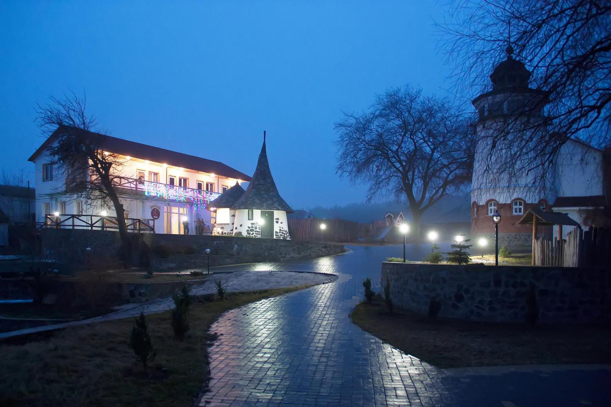 Mayak Resort Kam'yani Potoky Luaran gambar