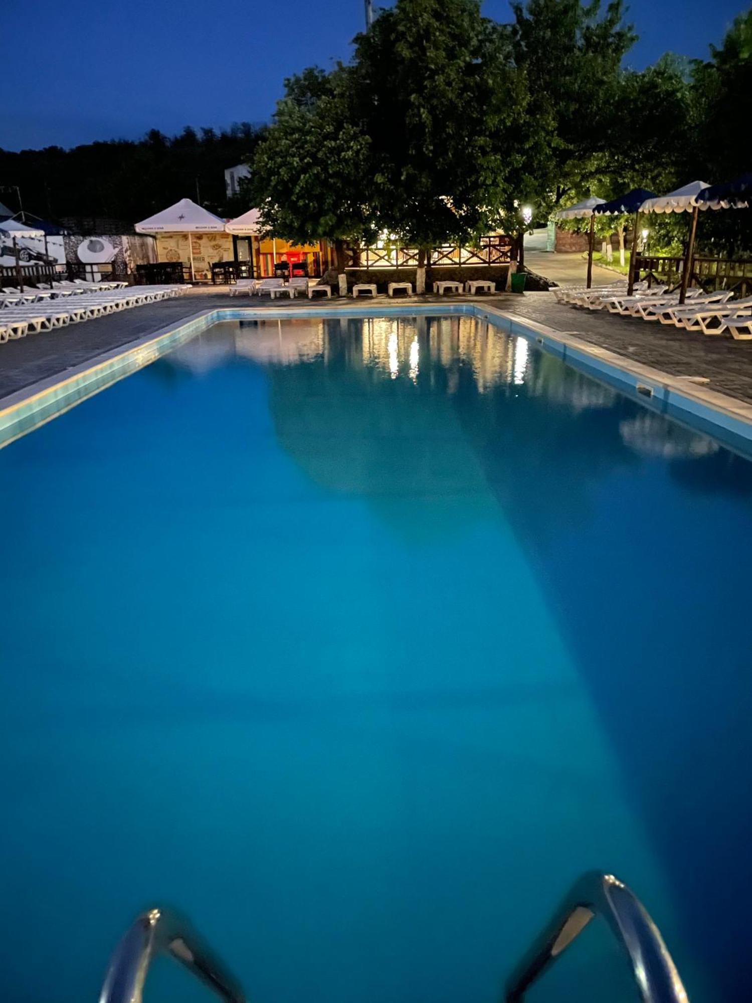 Mayak Resort Kam'yani Potoky Luaran gambar