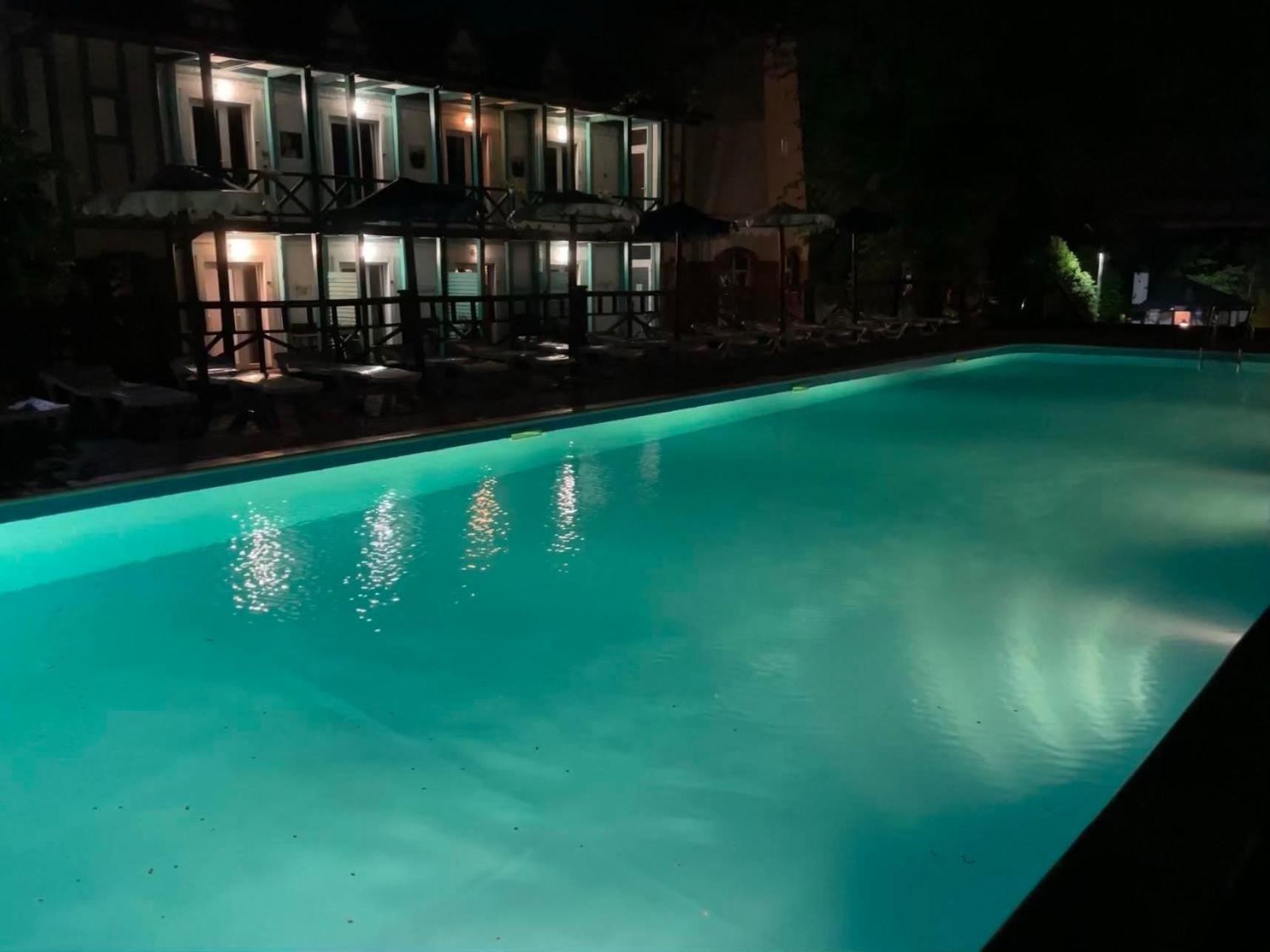 Mayak Resort Kam'yani Potoky Luaran gambar